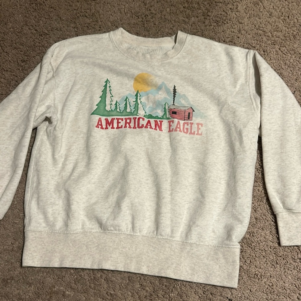 White american eagle crewneck